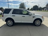 Used 2011 Land Rover LR2 HSE image 4