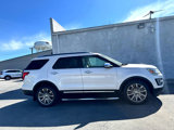 Used 2017 Ford Explorer Platinum image 3