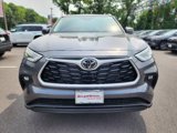 New 2025 Toyota Highlander XLE image 2