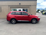 Used 2016 Mitsubishi Outlander GT image 2