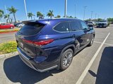 Used 2020 Toyota Highlander Platinum image 4