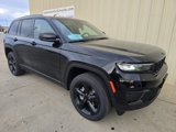 New 2025 Jeep Grand Cherokee Altitude image 2