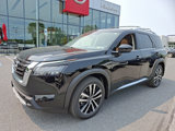 New 2025 Nissan Pathfinder Platinum image 2