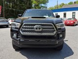 Used 2017 Toyota Tacoma TRD Sport image 3