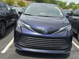 Used 2023 Toyota Sienna LE image 3