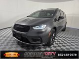 Used 2022 Chrysler Pacifica Touring-L w/ Uconnect Theater Family Group image 3