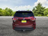 Used 2015 Toyota Highlander LE image 6