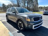 Used 2024 Kia Telluride S w/ S Sunroof Package image 3