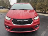 New 2025 Chrysler Pacifica Select image 2