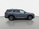 New 2025 Nissan Pathfinder Platinum image 4