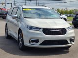 Used 2021 Chrysler Pacifica Pinnacle image 3