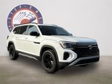 New 2025 Volkswagen Atlas Peak Edition SE image 2