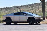 Used 2024 Tesla Cybertruck AWD Crew Cab image 4