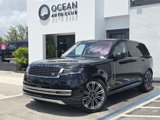 Used 2023 Land Rover Range Rover Long Wheelbase SE image 1
