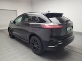 Used 2023 Ford Edge SE w/ Black Appearance Package image 5