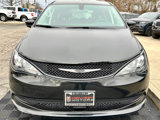 Used 2022 Chrysler Voyager LX image 4