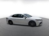 Used 2024 Toyota Camry SE image 2