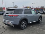 New 2025 Nissan Pathfinder Platinum image 3