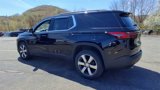 Used 2022 Chevrolet Traverse LT w/ LT Premium Package image 6