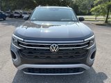 New 2025 Volkswagen Atlas Peak Edition SE image 2