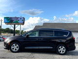 Used 2017 Chrysler Pacifica Touring-L Plus w/ Advanced Safetytec Group image 3