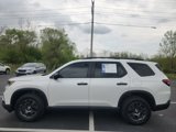 Used 2025 Honda Pilot TrailSport image 2