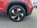 Certified 2024 Volkswagen Taos SE image 5