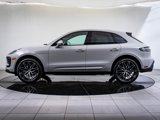 Certified 2024 Porsche Macan image 2