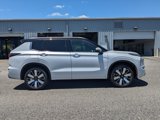 New 2025 Mitsubishi Outlander SEL image 3