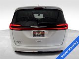 Used 2022 Chrysler Pacifica Touring-L image 5