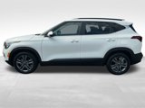 Used 2023 Kia Seltos S image 2