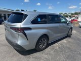 Used 2023 Toyota Sienna LE image 2