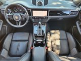 Certified 2024 Porsche Macan image 6