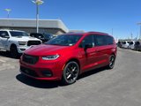 New 2025 Chrysler Pacifica Limited image 2