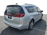 New 2023 Chrysler Pacifica Limited image 4