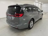 Used 2022 Chrysler Pacifica Limited image 5