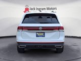 Certified 2025 Volkswagen Atlas SE image 4