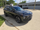 Used 2025 Chevrolet Trax RS w/ Sunroof Package image 5