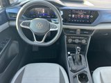 Certified 2024 Volkswagen Taos SE image 2