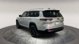 Used 2023 Jeep Grand Cherokee L Laredo image 5
