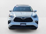 Used 2023 Toyota Highlander XLE image 2