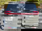 New 2025 Chrysler Pacifica Select image 6