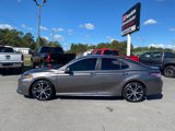 Used 2020 Toyota Camry SE image 2