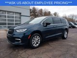 New 2025 Chrysler Pacifica Select image 5
