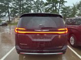 Used 2024 Chrysler Pacifica Touring-L image 4