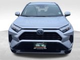 Used 2022 Toyota RAV4 SE image 2