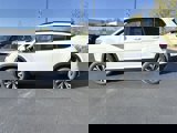 New 2025 Volkswagen Atlas SE image 3