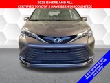 Used 2024 Toyota Sienna Platinum image 3