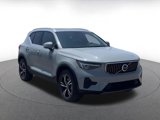Used 2024 Volvo XC40 B5 Core image 3
