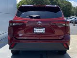Used 2023 Toyota Highlander XLE image 5